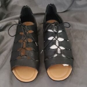 Comfortview Black Lace-Up Sandals